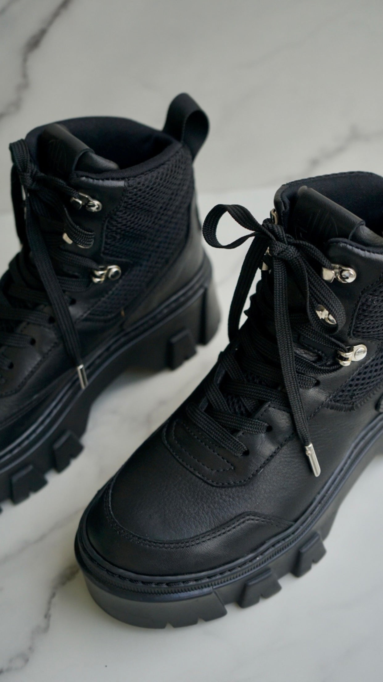 (New) The VIMA Boots