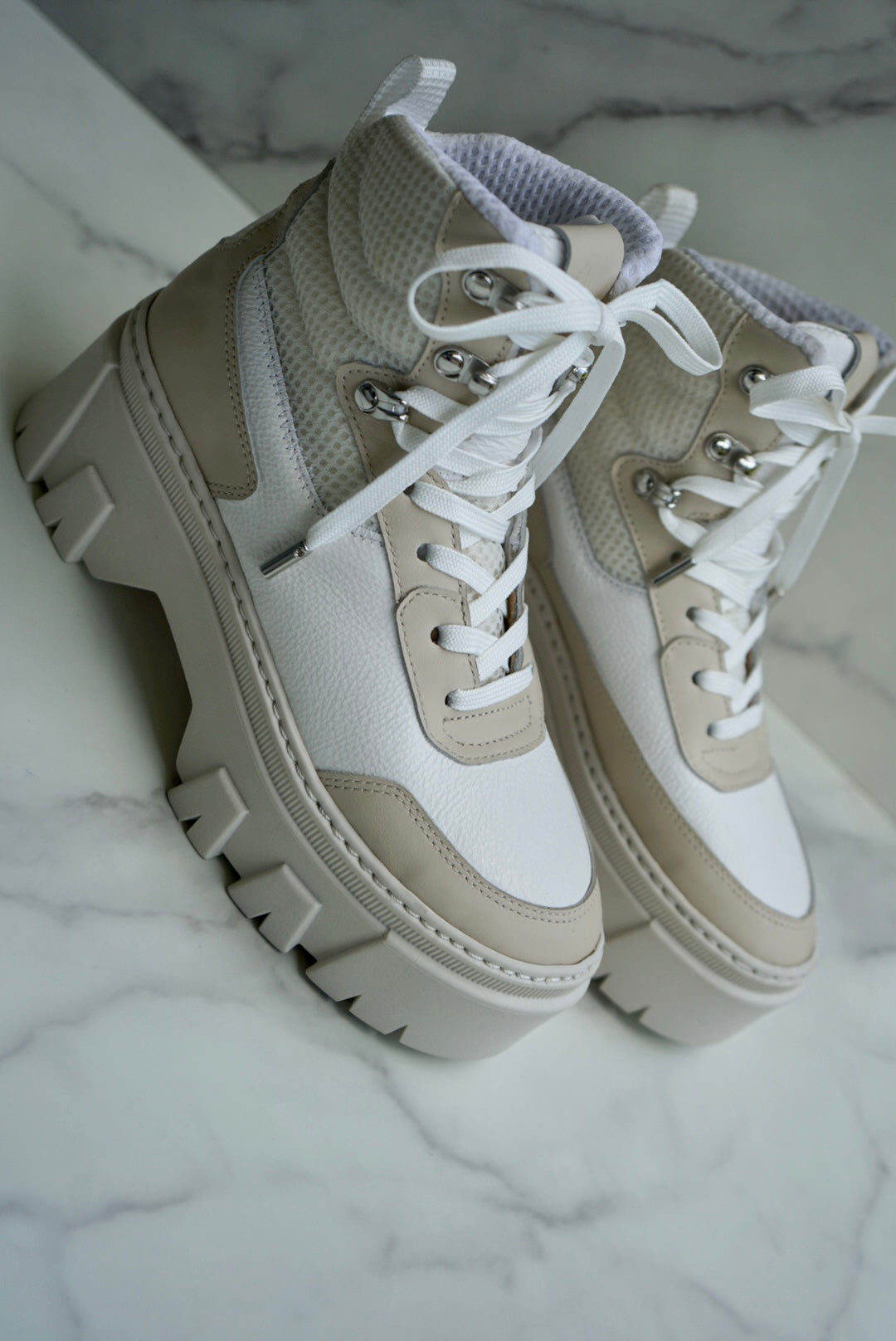 (New) The VIMA Boots