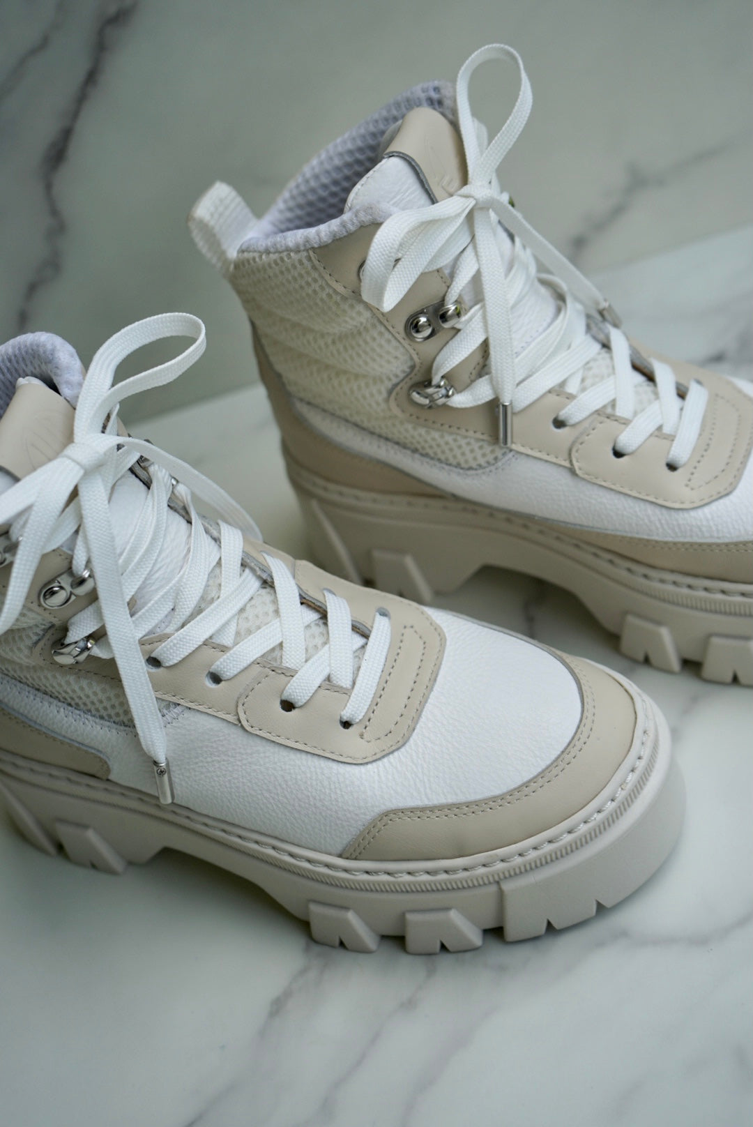 (New) The VIMA Boots